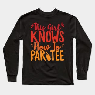 This Girl Knows How To Par Tee Funny Party Golf Golfer print Long Sleeve T-Shirt